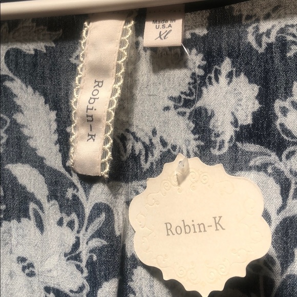 Robin K Floral Romper - Picture 4 of 4